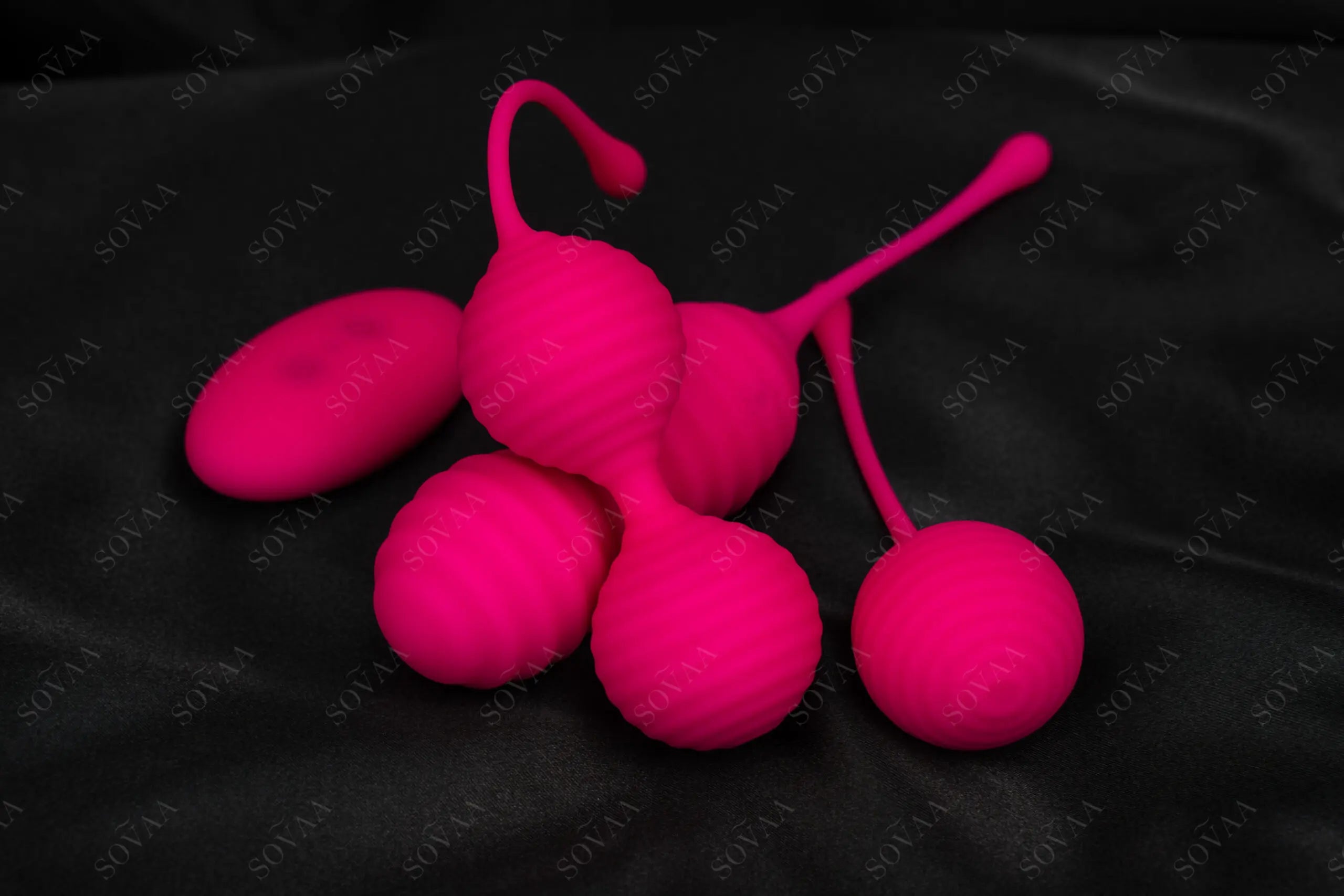 Aurelia Vibrating Kegel Balls Set
