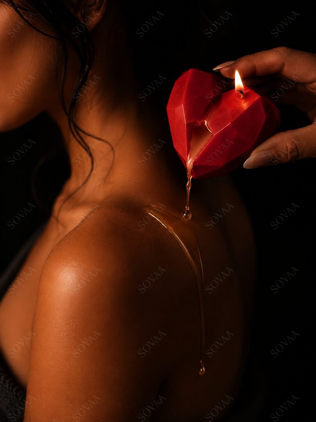 Red Geometric Heart Candle - Image 4